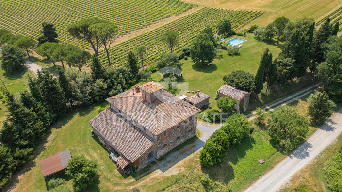 Image No.22-Maison de campagne de 7 chambres à vendre à Cetona