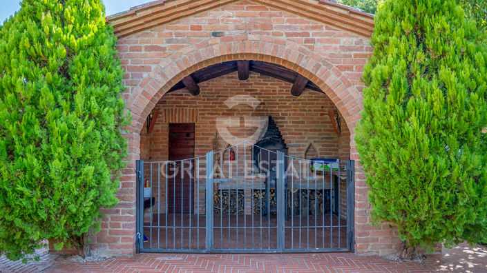 Image No.18-5 Bed Country House for sale