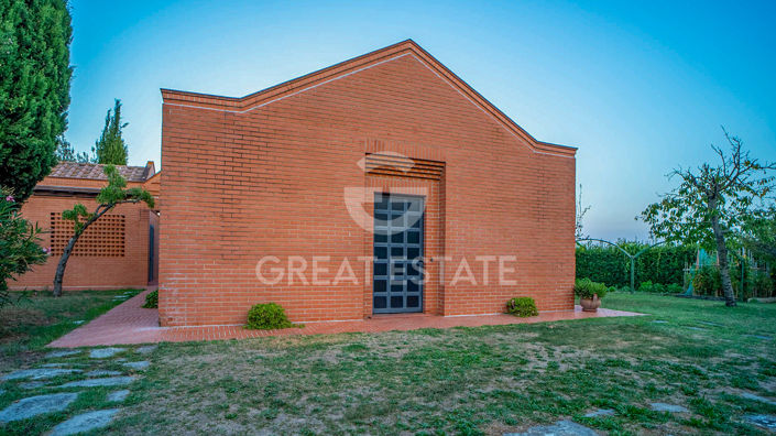 Image No.19-5 Bed Country House for sale