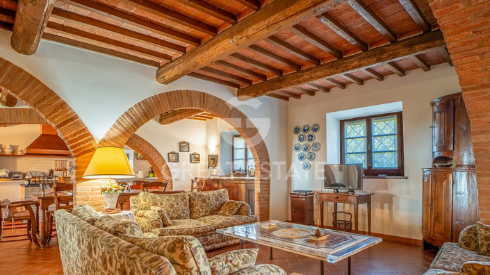 Image No.5-5 Bed Country House for sale