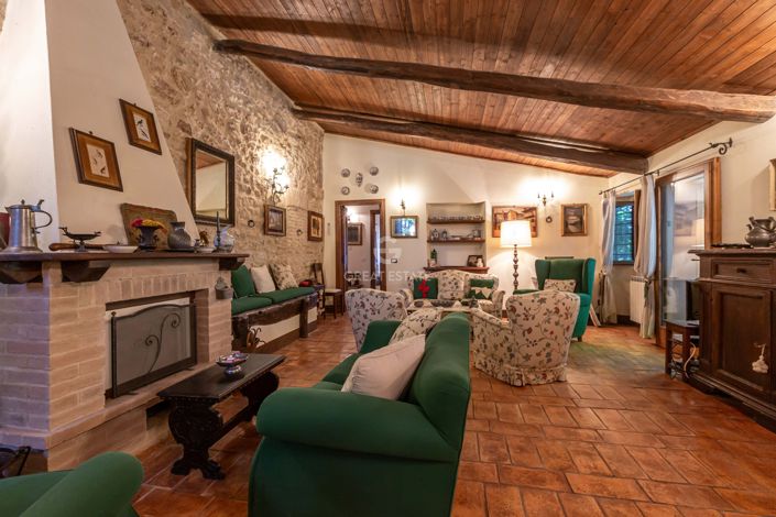 Image No.25-4 Bed Country House for sale