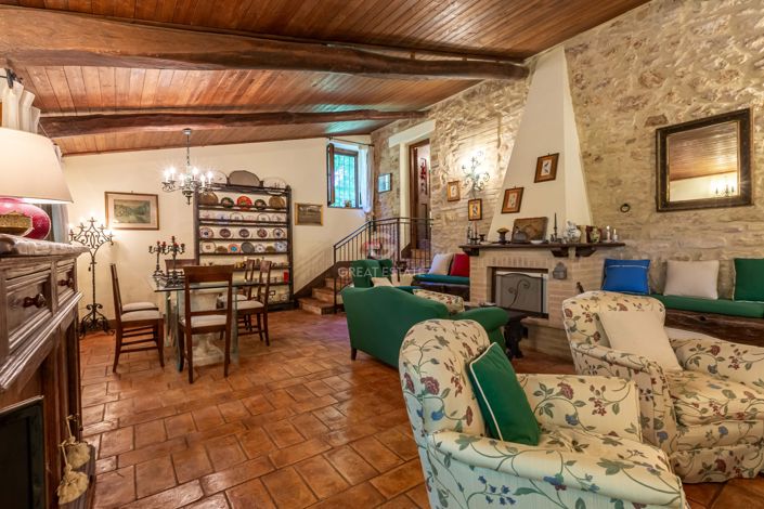 Image No.6-4 Bed Country House for sale