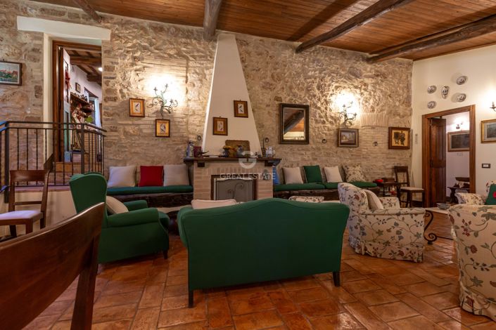 Image No.7-4 Bed Country House for sale