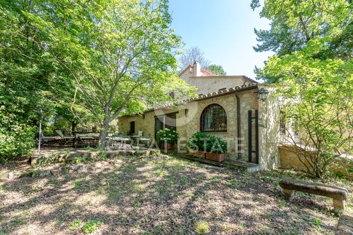 Image No.8-4 Bed Country House for sale