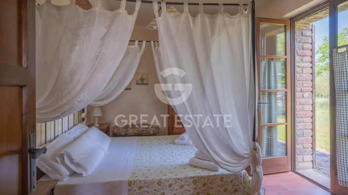 Image No.26-9 Bed Country House for sale