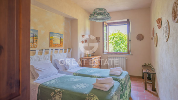 Image No.28-9 Bed Country House for sale