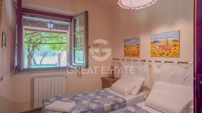 Image No.30-9 Bed Country House for sale