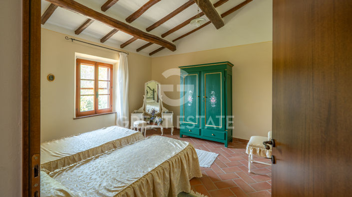Image No.32-4 Bed Country House for sale