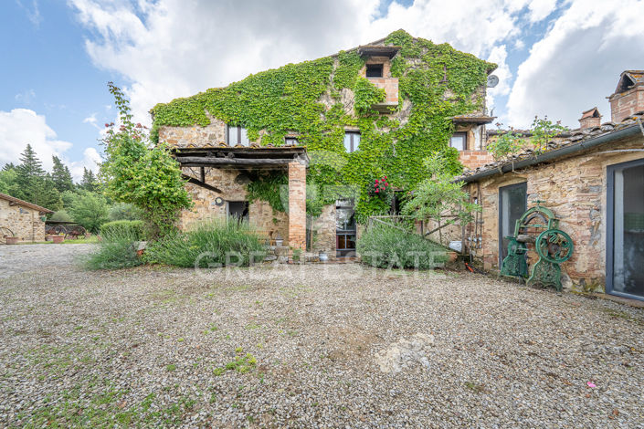 Image No.17-19 Bed Country House for sale