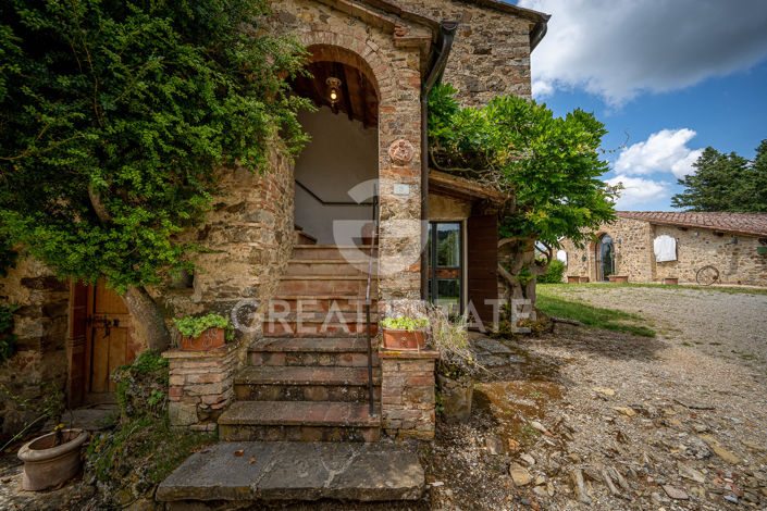 Image No.21-19 Bed Country House for sale