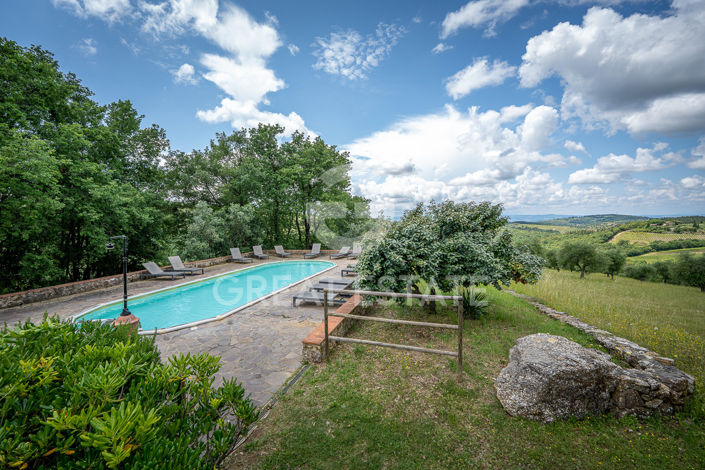 Image No.22-19 Bed Country House for sale