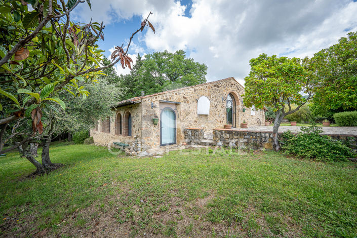 Image No.27-19 Bed Country House for sale