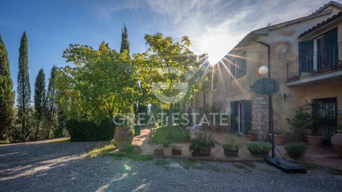 Image No.13-6 Bed Vineyard for sale