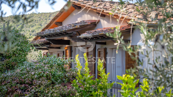 Image No.20-4 Bed Country House for sale