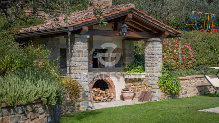 Image No.23-4 Bed Country House for sale