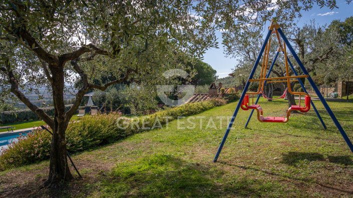 Image No.26-4 Bed Country House for sale