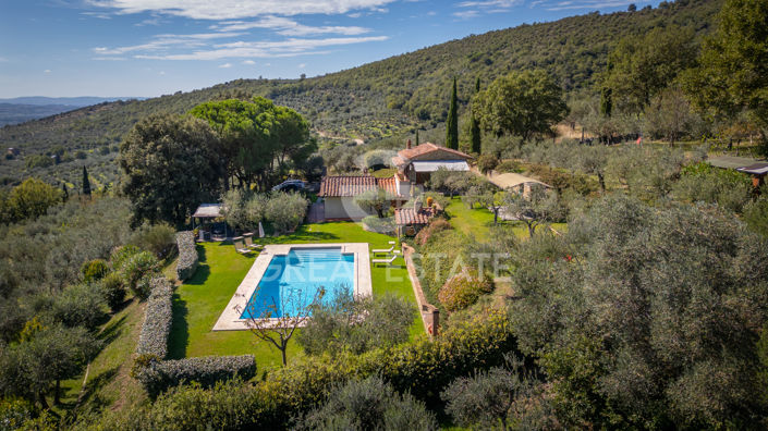 Image No.4-Maison de campagne de 4 chambres à vendre à Cortona