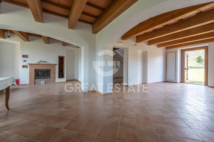 Image No.3-8 Bed Country House for sale