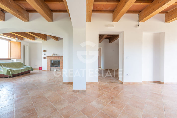 Image No.30-8 Bed Country House for sale