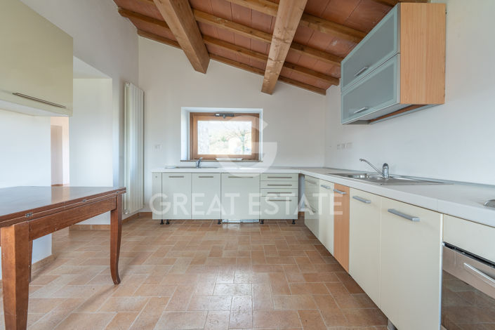 Image No.33-8 Bed Country House for sale