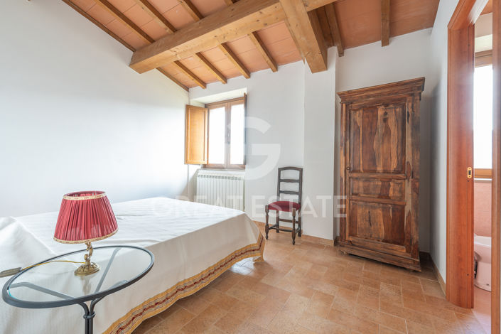 Image No.39-8 Bed Country House for sale