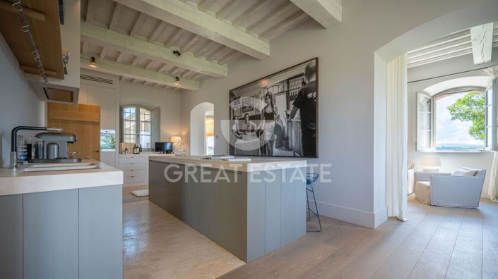 Image No.21-4 Bed Country House for sale