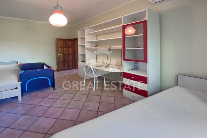 Image No.24-3 Bed Country House for sale