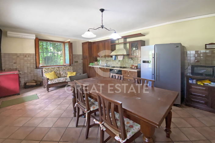 Image No.6-3 Bed Country House for sale