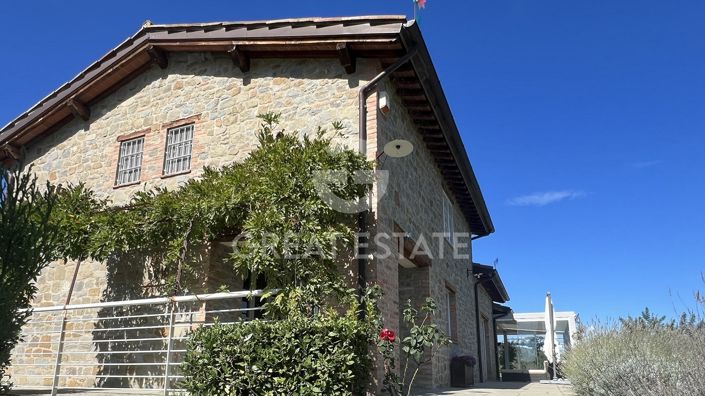 Image No.8-1 Bed Country House for sale