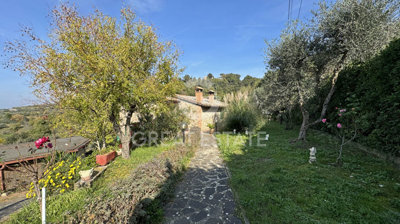 2 Bed Country House for sale