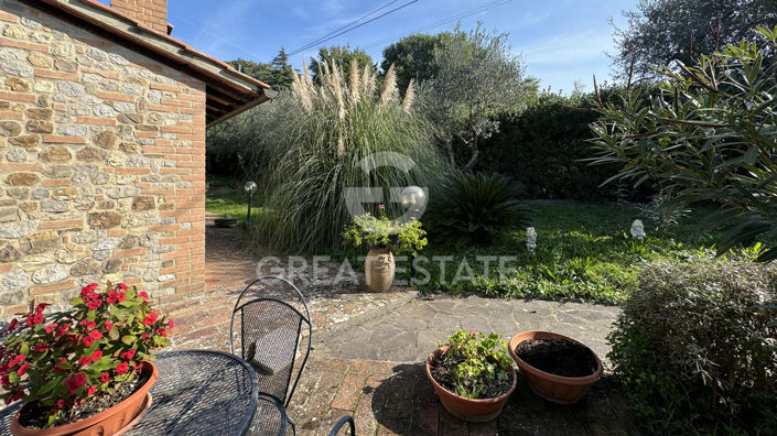 Image No.9-2 Bed Country House for sale