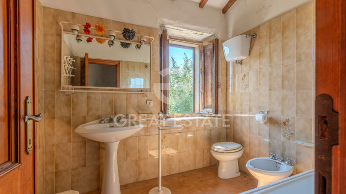 Image No.39-5 Bed Country House for sale