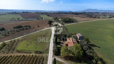 Maison de campagne de 6 chambres à vendre à Castiglione del Lago