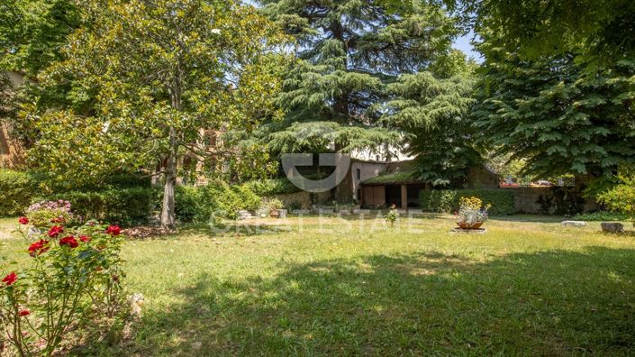 Image No.18-24 Bed Chateaux for sale