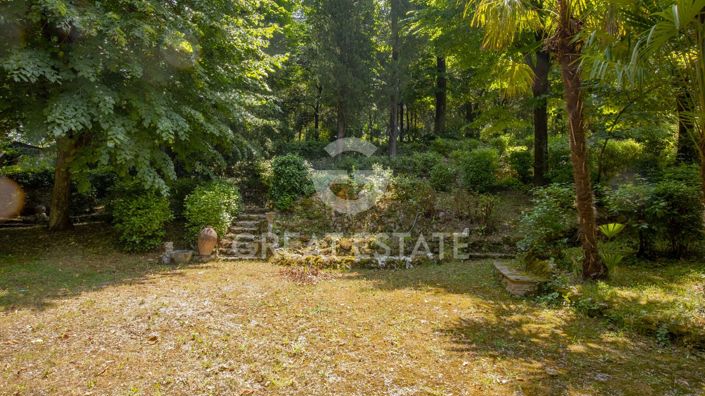 Image No.20-24 Bed Chateaux for sale