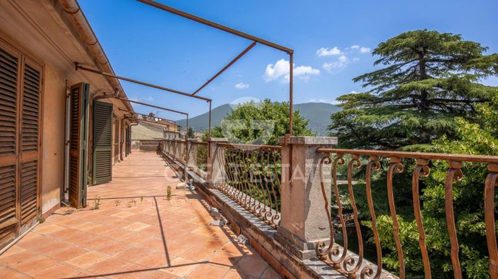 Image No.30-24 Bed Chateaux for sale