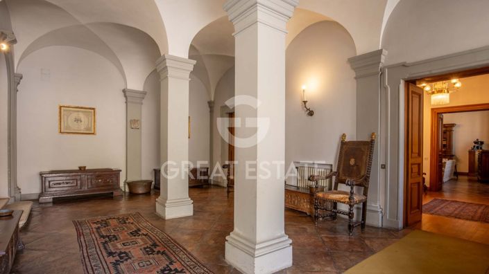 Image No.40-24 Bed Chateaux for sale