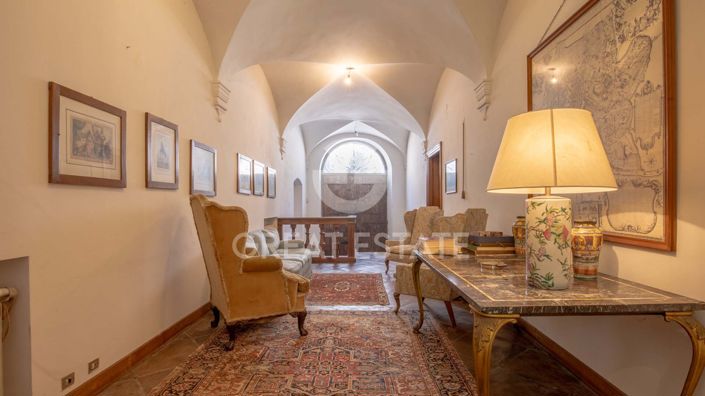 Image No.44-24 Bed Chateaux for sale