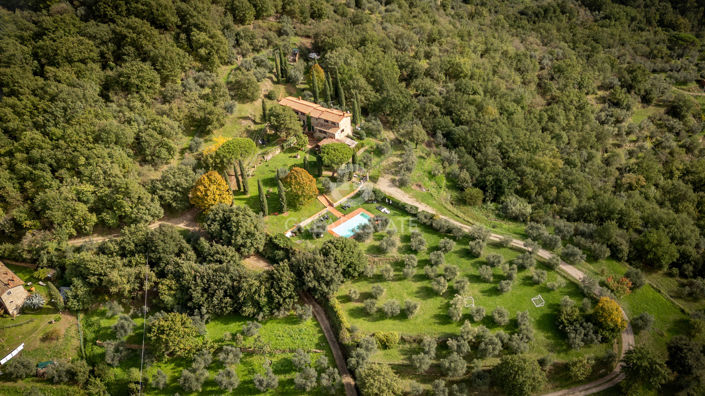 Image No.11-7 Bed Country House for sale