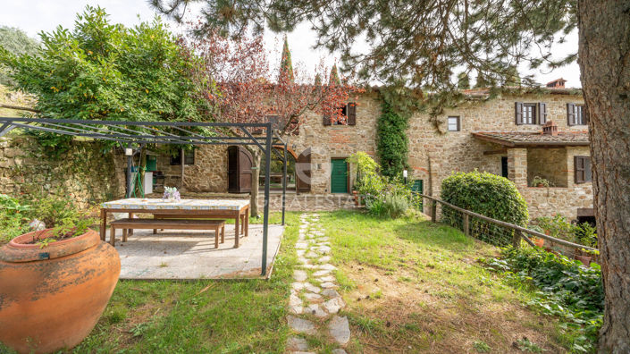 Image No.25-7 Bed Country House for sale