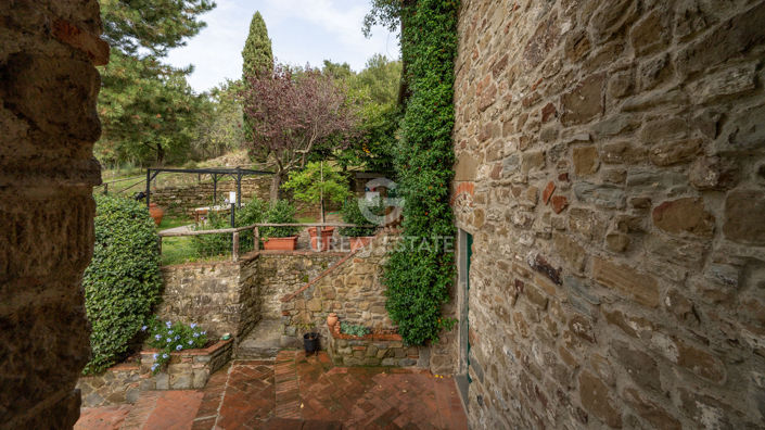 Image No.29-7 Bed Country House for sale