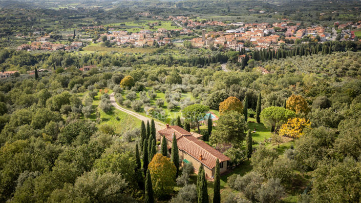 Image No.4-7 Bed Country House for sale