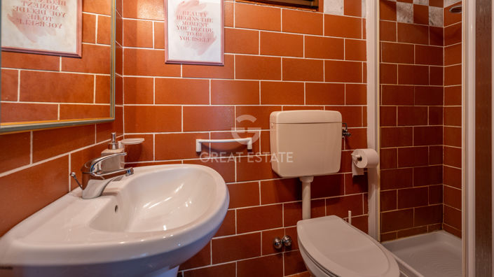 Image No.38-7 Bed Country House for sale