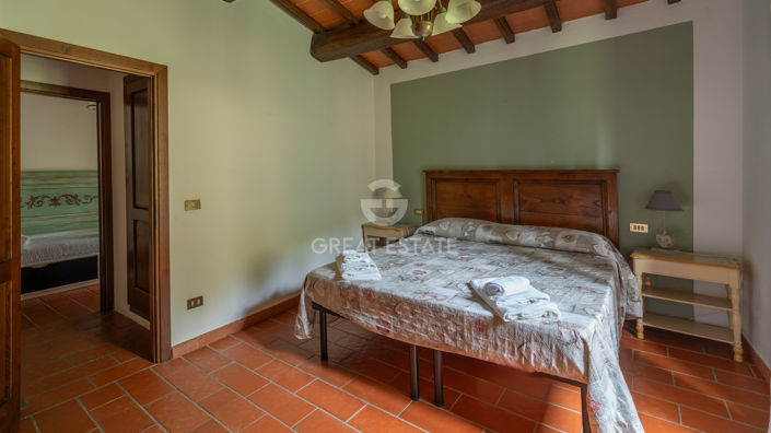 Image No.40-7 Bed Country House for sale