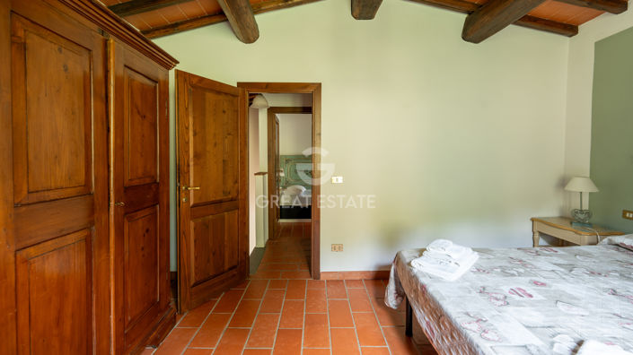 Image No.41-7 Bed Country House for sale