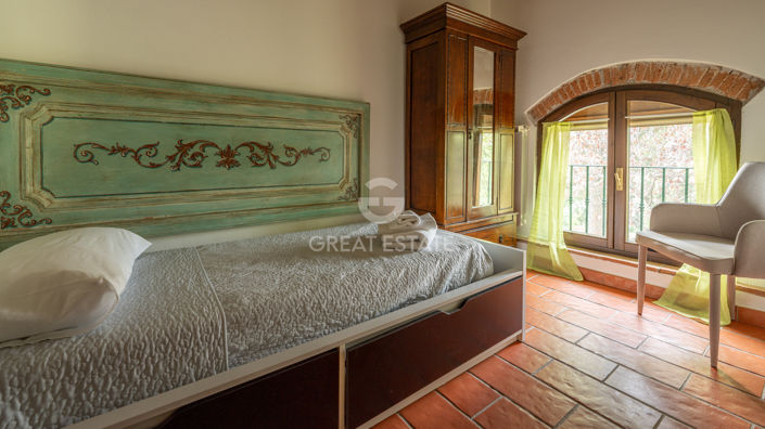 Image No.56-7 Bed Country House for sale