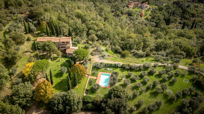 Image No.10-7 Bed Country House for sale