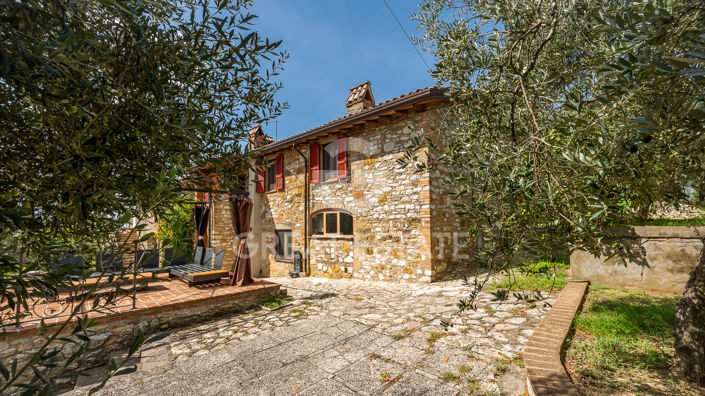 Image No.15-3 Bed Country House for sale