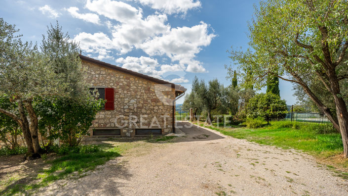 Image No.17-3 Bed Country House for sale