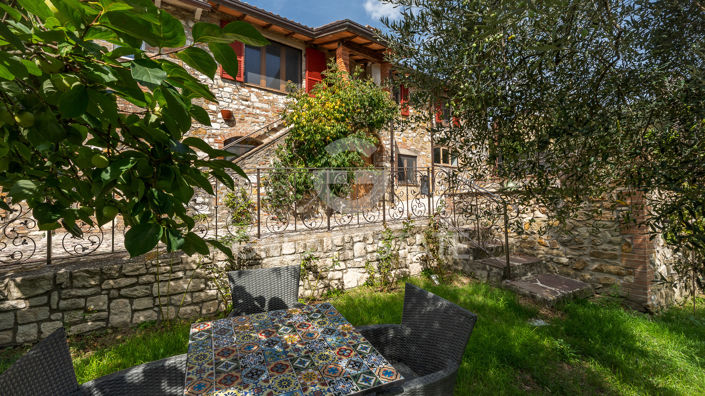 Image No.21-3 Bed Country House for sale